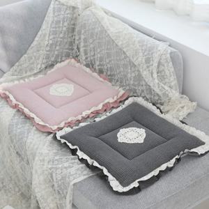 이솔홈 순면 줄누비 두겹 레이스 사각방석