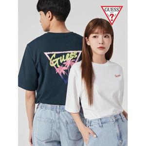 [게스]유니 등판 트로피컬 로고 세미오버핏 반팔티 NN2K0574