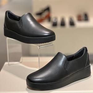 핏플랍24FW 랠리 레더 여성 슬립온 스케이트 스니커즈 FFSO4F034BB 올블랙