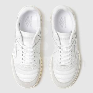 [엄브로] 공용 헤리티지 윔슬로우 스니커즈 UP123CCU21 WHT