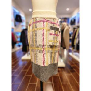 [블루테일울산](AWG6SK02IV)아이보리 체크 자가드 니트 스커트 FW신상 굿럭템 인기상품