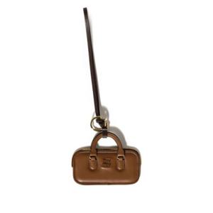 미우미우 키링 5TL3562CWA brown
