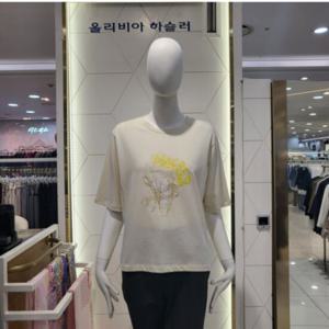 [올리비아하슬러]프린트반팔티104CR1