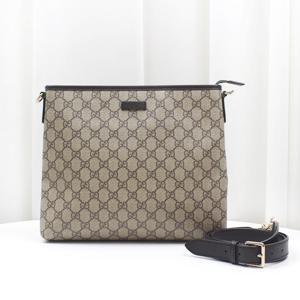 [중고명품다올] 구찌 GG 수프림 캔버스 브라운 트리밍 메신저 크로스백 388924