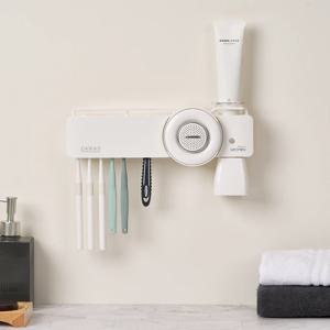 디퓨저포함 세라믹히팅 벽걸이 가정용 건조기 소독기 칫솔살균기 UTC-D57MW
