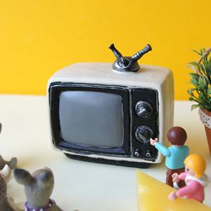 레트로 화이트 TV