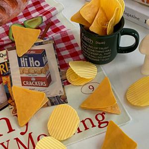 옐로우 감자칩 집게 소품