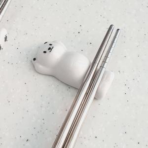 식탁 위 포인트 도자기 북극곰 수저 받침 1P