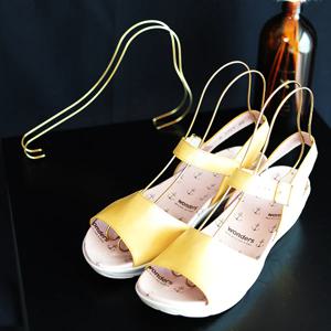 로라 한쌍 골드 신발 쫄대 슈즈 구두 고정기 슈트리 의류 매장용 진열대 인테리어 소품