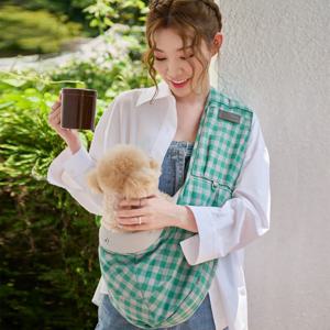 강아지 품쏙 슬링백_Green Check