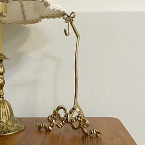 리본 커피잔 걸이 이젤 컵앤소서 홀더 접시 스탠드 받침대 찻잔 거치대 주방