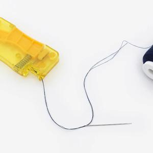 손바늘 자동 실끼우개 편리한 실끼우기