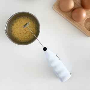 전동 미니 거품기 홈카페 휘핑기 우유 거품기