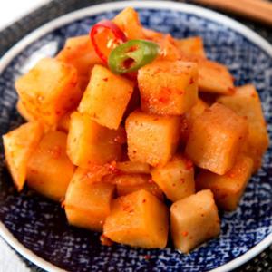 100% 국내산 재료로 만든 전라도 김치 깍두기 1kg