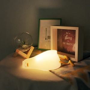 나른한 말랑 오리 무드등 누워있는 레이지 덕 실리콘 조명 귀여운 수면등