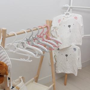 늘어나는 키즈 논슬립 아기 유아 아동 옷걸이(3color)