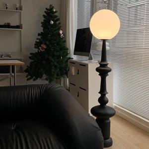 [해외] 블랙 체스 플로어 램프 장스탠드 침실 거실 원형 바우하우스 조명