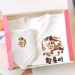 일러스트 자수 부자돼용(황룡) 각인 배냇저고리 출산선물세트 아기 옷 베냇저고리 슈트