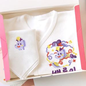 일러스트 자수 지혜로운용(백룡) 각인 배냇저고리 출산선물세트 아기 옷 베냇저고리 슈트