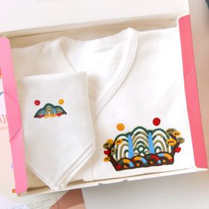 일러스트 자수 부귀영화(오봉도)각인 배냇저고리 디자인 출산선물세트 아기 옷 베냇저고리 슈트