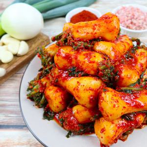 믿고 먹는 국산100% 전라도식 알타리무 총각김치 1kg