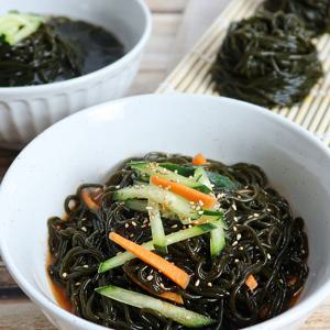 16kcal 바로먹는 완도미역98% 미역국수 5봉+소스 5팩