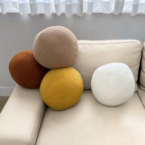 부드러운 북유럽 공 소파쿠션 가을 거실 침대 등쿠션 베개 바디필로우 부클 겨울 원형 패브릭