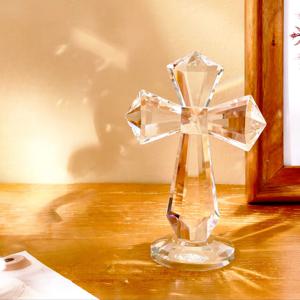 영롱한 크리스탈 십자가 장식품