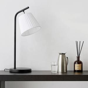 MOIRA 단스탠드 + HUE 4.0 화이트, 컬러램프
