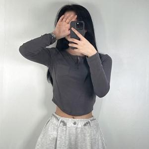 여성 간절기 세미크롭 긴팔 티셔츠 이너티셔츠 레이어드 상의 긴팔티 챠콜 크롭티 긴팔티셔츠