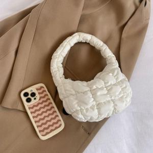 폼폼 퀼팅 구름 가방 2color 구름백 퀼티드 미니백 구름가방 엠보 패딩백 미니구름가방