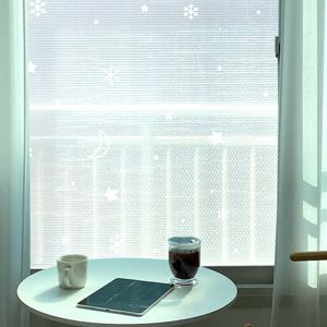 물없이 붙이는 단열뽁뽁이 겨울밤 디자인