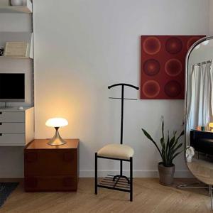 [해외] 첼로 옷걸이 코트랙 체어 인테리어 스듀디오 드레스룸 의자