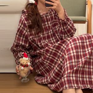 H made 피치기모면 멜린 크리스마스 체크 긴팔 잠옷 커플 파자마 세트 원피스