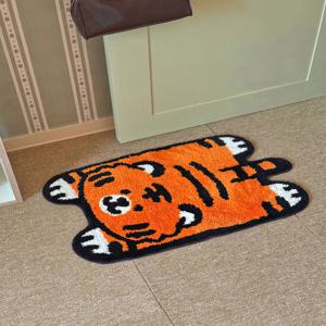 빨아쓰는 몽실몽실 호랑이 러그