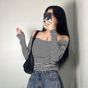 여성 오프숄더 티 단가라 긴팔 티셔츠 스트라이프 줄무늬 옷 2color 면티 상의 T71