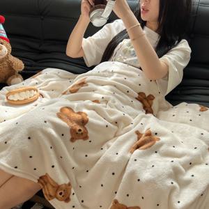 포디드 테디베어 캐릭터 패턴 극세사 겨울 담요 2SIZE