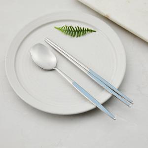 스크래치에 강한 세라믹코팅 수저세트 스카이