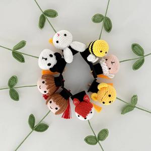 학사모 뜨개꽃 니트꽃 조화 장식 꽃다발 조화 꽃
