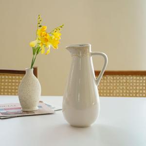 타오미나 화이트 1.65L 피쳐