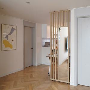 공간이 넓어보이는 거울 가벽 파티션