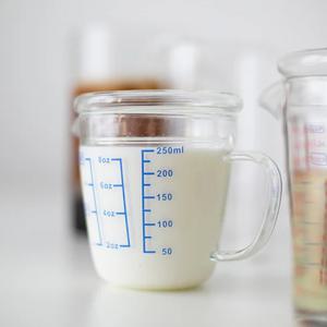 안클랑 뚜껑 계량컵 500ml