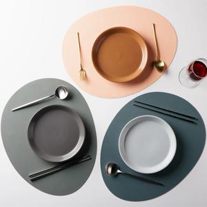 파스텔톤 방수 조약돌 오벌 실리콘 테이블 매트(4color)