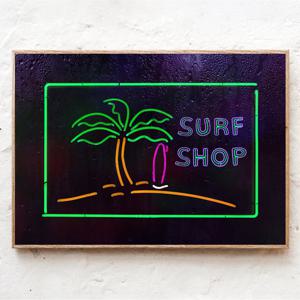 Surf shop의 야자수 네온사인 포스터