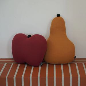 Pear Cushion 서양배 쿠션