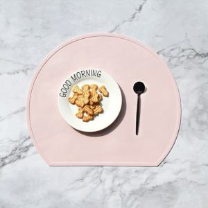 집들이선물 방수 미끄럼방지 북유럽 반원형 실리콘 테이블 식탁 매트