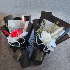 왕장미 한송이 레드/화이트 비누꽃다발