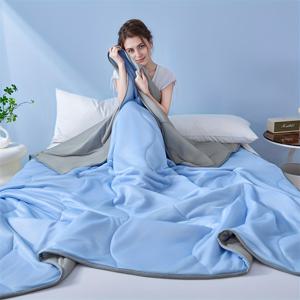 TEMU 울트라 소프트 쿨링 여름 담요 - 연한 파랑 & 회색 퀼트 디자인, 통기성 폴리에스터, 세탁기 사용 가능, 침대나 소파에 완벽, 현대적인 스타일|이불|소파|쇼파침대