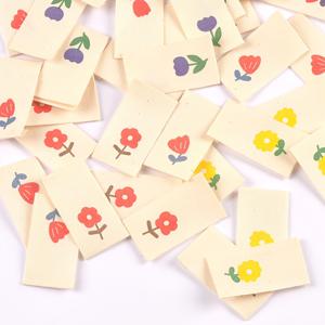 TEMU 50개 귀여운 컬러풀 플로랄 프린트 패브릭 라벨 36x20mm - DIY 봉제, 뜨개질, 모자 및 공예 가방에 완벽함