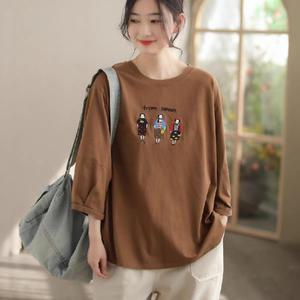 여자 프린트 티 셔츠 봄 뉴 라운드 캐주얼 캐릭터 자수 면 슬림화이트 빈지 9부 ST1
